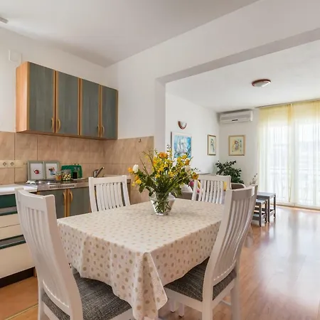 Rogulj * 特罗吉尔