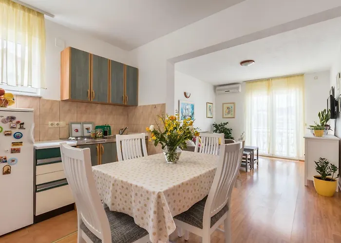 Rogulj * טרוגיר