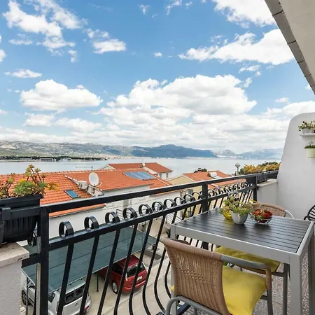 Rogulj شقة تروغير