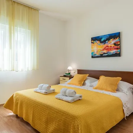 Apartament Rogulj *